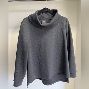 W5 women’s black cowlneck tunic, size large